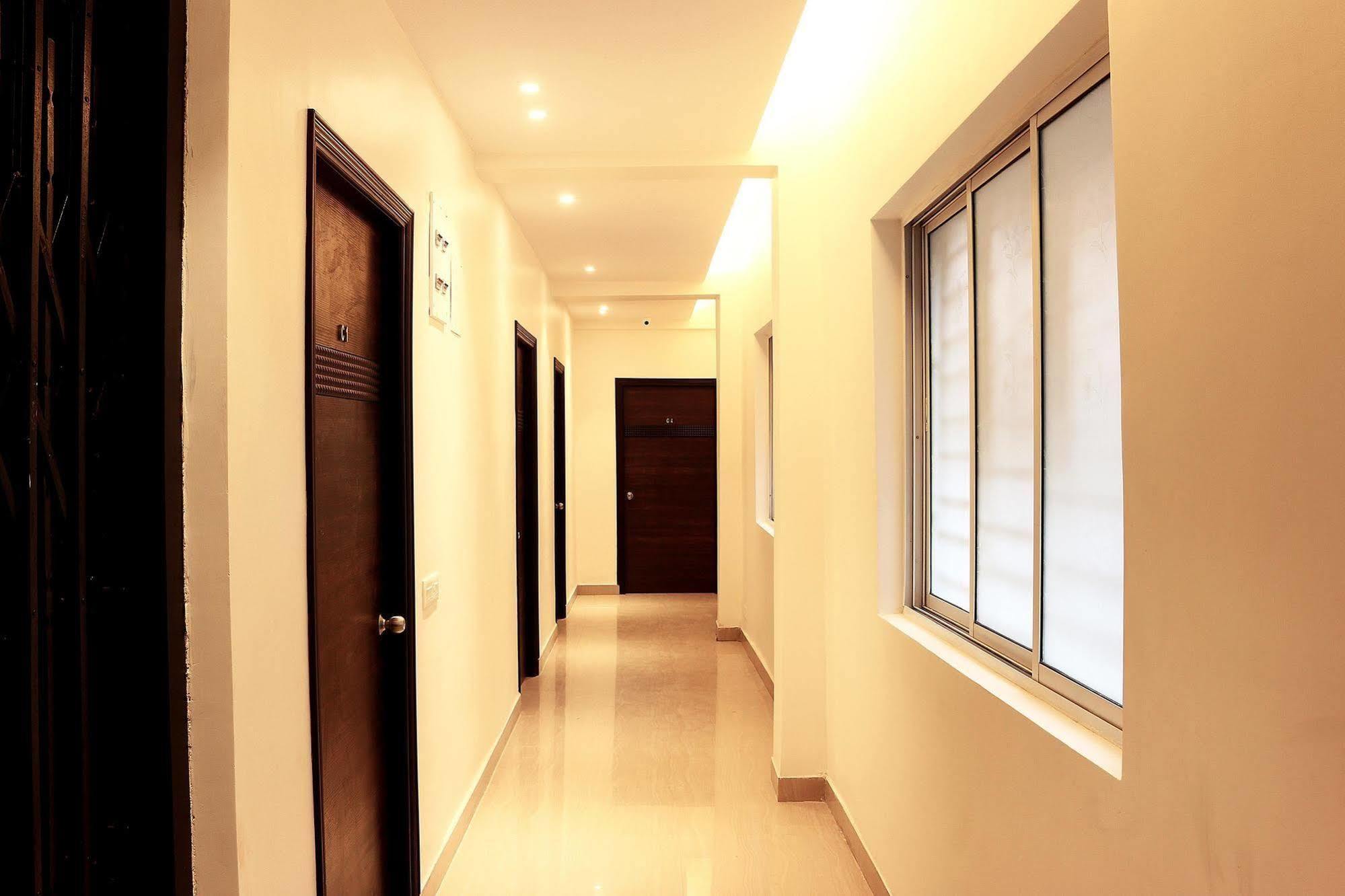 Crest Inn Calcutta  Esterno foto